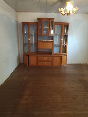 Həyət evləri və villaların satışı: 3 otaqlı, 180 kv. m, Orta təmir — 3