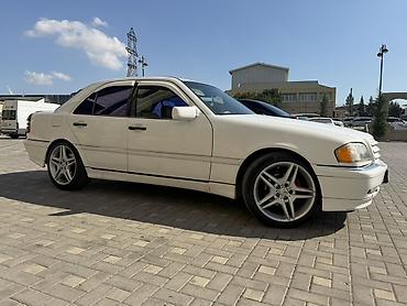 honda civic abs: Mercedes-Benz C 230: 2.3 l | 1999 il Sedan — 6