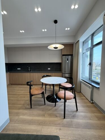 дом для отдыха: 3 комнаты, 94 м², Элитка, 10 этаж, Дизайнерский ремонт