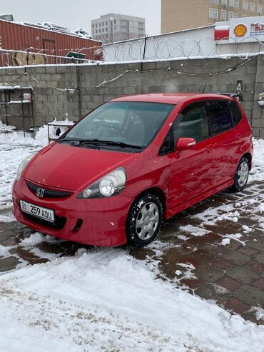 Honda: Honda Fit: 2005 г., 1.3 л, Автомат, Бензин