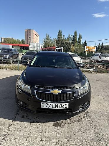 tra: Chevrolet Cruze: 1.4 l | 2013 il 297549 km Sedan — 3