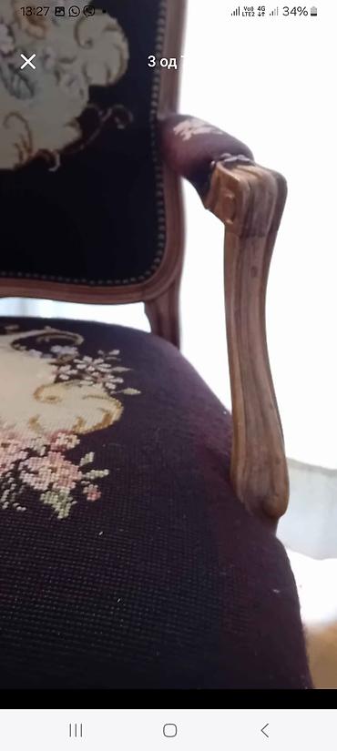 tabla privatan posed: Elegantna fotelja sa tabureom u klasičnom rococo stilu. - — 2