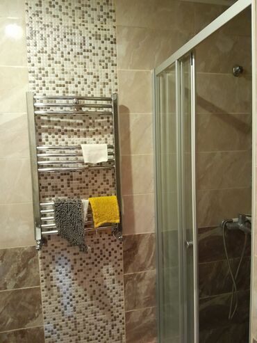 Uzunmüddətli kirayə mənzillər: Kristal 2 de 17/6 mertebesinde 2 otaqli ev 400 azn müşseri ferqi — 10