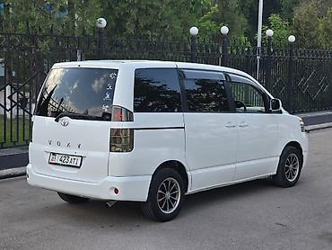 devo matiz: Toyota Voxy: 2003 г., 2 л, Автомат, Бензин, Минивэн — 2