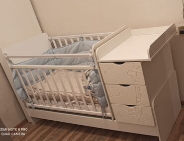 sleepy 1 nomre qiymeti: Uşaq yatağı.Rusiya istehsalı. Az işlənmiş.Sağ və sol terefe