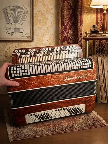 səs yazıcı: "Кировский 3" (Kirovski 3) qarmonu sadə musiqi aləti deyil, keçmiş — 1