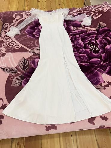 xonca bezekleri: Ağ rəngdə zərif ziyafət/nikah geyimi (1defe geyinilib ) - Model — 2