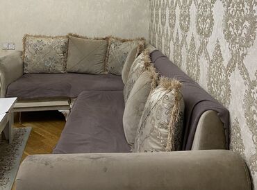 islenmis metbex divanlari: Künc divan, İşlənmiş, Açılmayan, Bazasız, Çatdırılma yoxdur