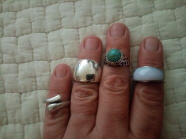Prstenje: Na prodaju srebrno prstenje cena je po komadu