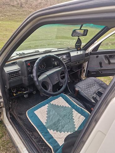 wv transporter: Volkswagen Golf: 1988 г., 1.3 л, Механика, Бензин, Хэтчбэк — 6