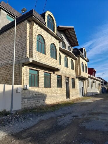 suraxani rayonunda yeni güneşlide satilan evler: 12 otaq, Yeni tikili, 400 kv. m