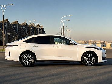 changan a05 arxa bufer: Changan Qiyuan A05: 1.5 l | 2025 il 25000 km Sedan — 3