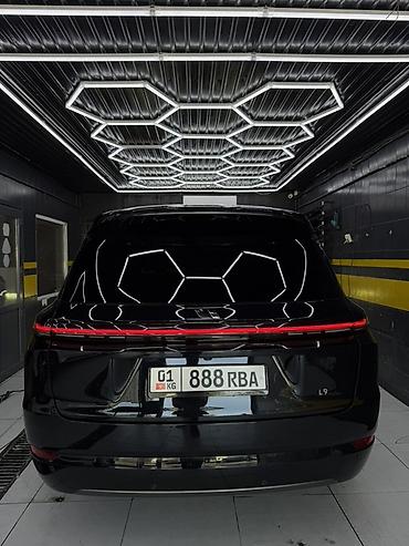 Lixiang: Lixiang L9: 2024 г., 1.5 л, Автомат, Гибрид, Кроссовер — 2