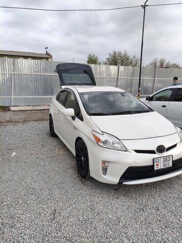 работа в оше продавец: Toyota Prius: 2015 г., 1.8 л, Вариатор, Гибрид, Седан