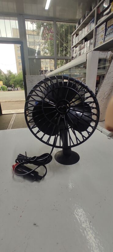 Магнитолы: Автомобильный вентилятор на присоске, легкий, удобный Вентилятор