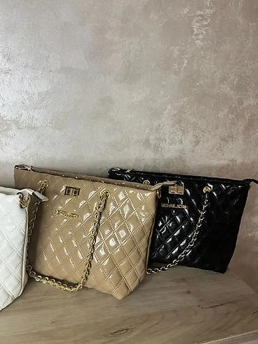 Putni koferi i torbe: GUESS ženska torba + novčanik – set - Elegantan set sastavljen od — 17