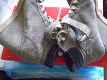 Gležnjače: Gležnjače, Buffalo, 39 — 11