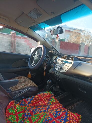 Honda: Honda Fit: 2011 г., 1.5 л, Автомат, Бензин, Хэтчбэк — 12