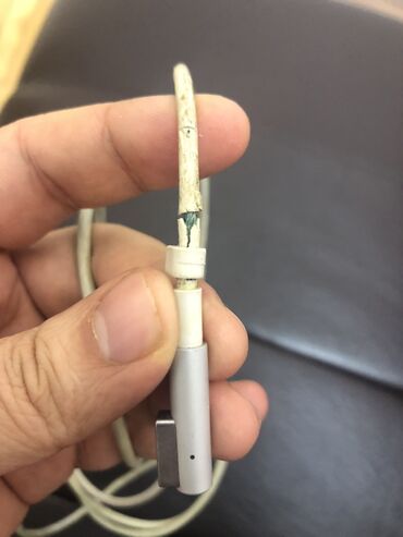 wifi adaptor: Macbook adapter 45 wat kompum ustunde gelendir bir balaca baw