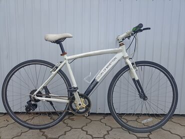 Велосипеды: Продаю шоссейный велосипед алюминий рама 28 колеса все работает всё