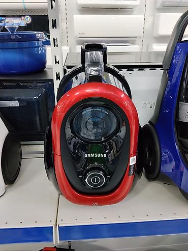 Бытовая техника: Пылесос Samsung с контейнером CycloneForce - Тип: циклонный пылесос — 1