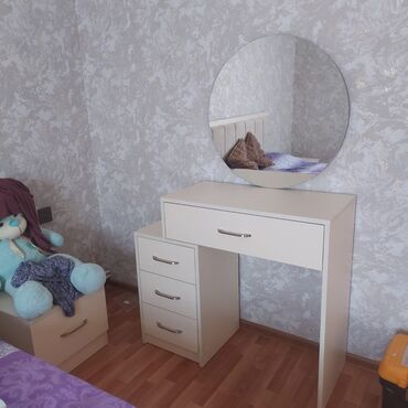 Komodlar: Yeni, Güzgüsüz, Azərbaycan — 2