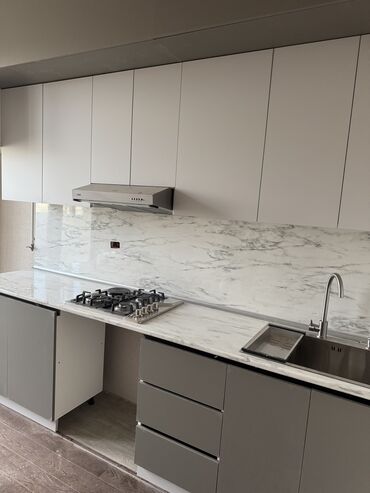 Sifarişlə mətbəx mebeli: Sifarişlə mətbəx dəsti, Özü çəkən petlələr, MDF, Kredit var, Pulsuz çatdırılma — 7