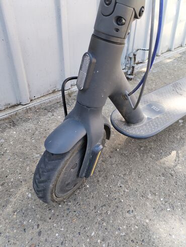 Trotineti, skejtbordovi i hoverbordovi: Trotinet Xiaomi električni trotinet HITNO — 4