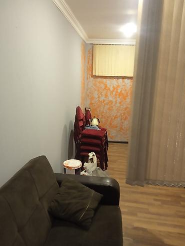 аренда под офис: Ofis sahəsi – tam mebellə - İş masaları: bir neçə ədəd qara rəngli — 4