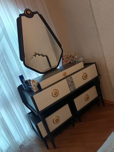 Шкафы: С зеркалом