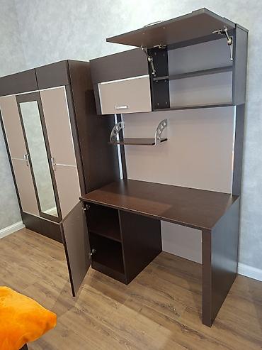 kompüter masa: Kompüter masası, İşlənmiş, Açılan, Laminat — 2