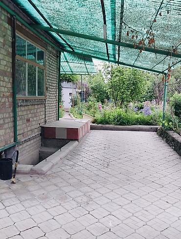 Продажа коттеджей и домов: 🏡 Продается Дача 📌 О доме: 	•	Кирпичный дом 56кв.м .Две жилые комнаты — 3