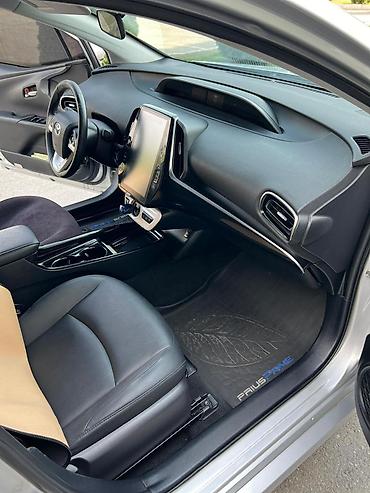 Toyota: Toyota Prius: 2017 г., 1.8 л, Гибрид, Хэтчбэк — 8