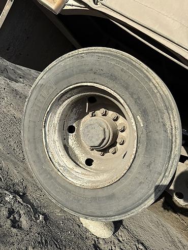 присеп тир: Тентованный полуприцеп (шторник), 3 оси. Описание: - Тип: тентованный — 6