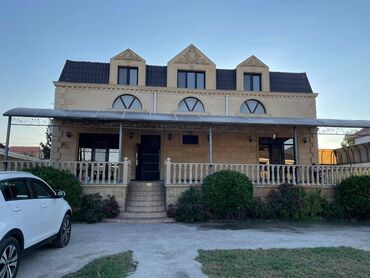 Həyət evləri və villaların satışı: Şüvəlan qəs. 5 otaqlı, 350 kv. m, Yeni təmirli — 1