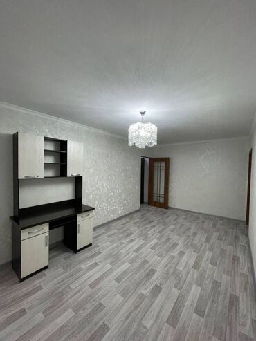 12 мкр бишкек: 2 комнаты, 43 м², 104 серия, 1 этаж, Евроремонт