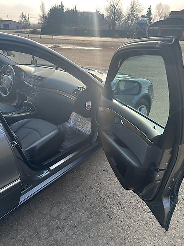 Mercedes-Benz: Mercedes-Benz E-Class: 2.2 l | 2008 il Sedan — 6