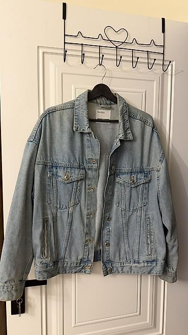 cinsi: Bershka qadın denim cins gödəkcə. Ölçü - M — 1