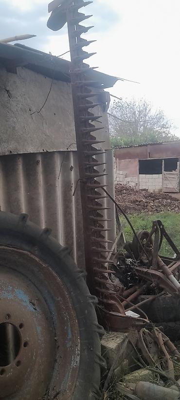 traktor nomresi: Məhsul: Traktor üçün qıjı (bıçaqlı) çalov/kosa biçən aparat Təsvir: - — 2