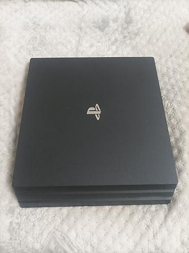 PlayStation 4 Pro (черная, 1TB) Состав: - Консоль PS4 Pro с