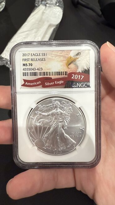 редкие монеты мира: Продам серебряную монету “2017 eagle dollar” MS70