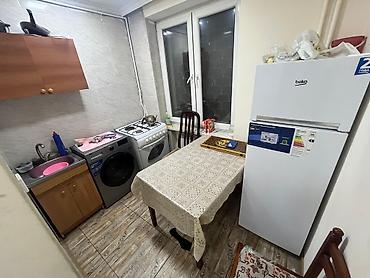 8 mikrorayon: Kirayə otaq – geniş və işıqlı - Ümumi sahə: böyük, düz planlı otaq - — 5