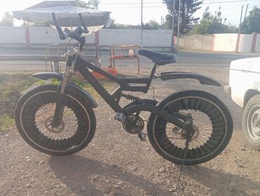 Şəhər velosipedləri: Şəhər velosipedi 26", sürətlərin sayı: 1