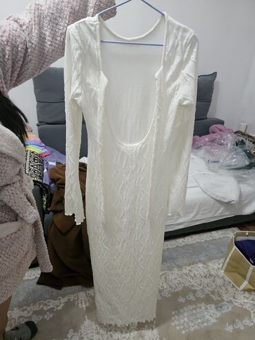длинные кружевные платья с открытой спиной: Вечернее платье, Длинная модель, С рукавами, Открытая спина, M (EU 38)