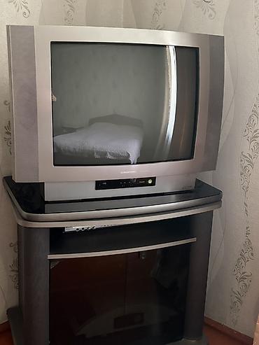 102 ekran: Grundig Elegance kineskop televizor + TV stendi və DVD oxuducu Məhsul — 4