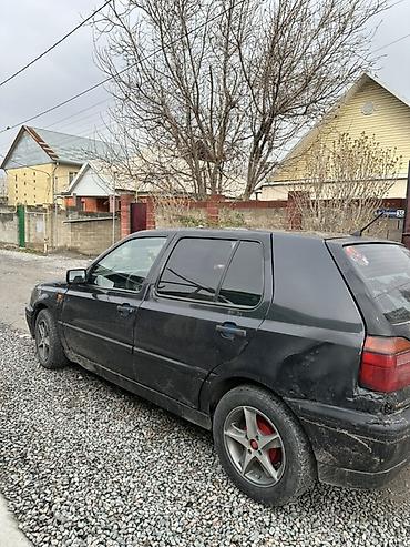 Volkswagen: Volkswagen Golf: 1993 г., 1.6 л, Механика, Бензин, Хэтчбэк — 2