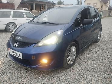 2 4 д: Honda Fit: 2009 г., 1.5 л, Вариатор, Бензин, Хэтчбэк — 4