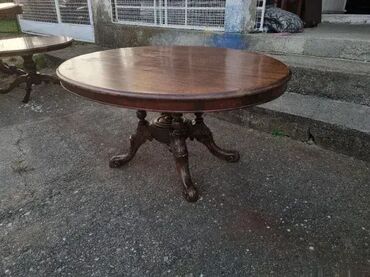 Stilski klub stolovi: Stocic u odlicnom stanju Duzina 117cm Sirina 87cm Visina57cm — 6