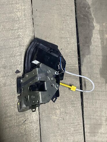 Другие детали кузова: Замок багажника бмв е39 в наличии bmw e39 ❗️О НАЛИЧИИ НУЖНЫХ ДЕТАЛЕЙ
