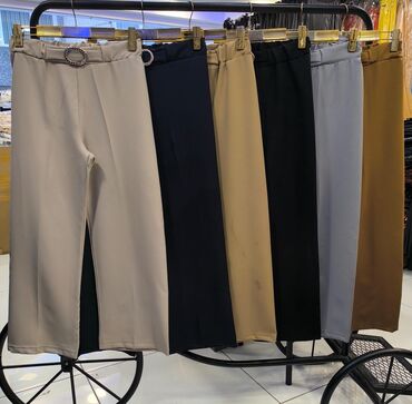 Digər üst geyimləri: Mağaza vitrinindən kişi və qadın geyimləri kolleksiyası - Kişi — 9